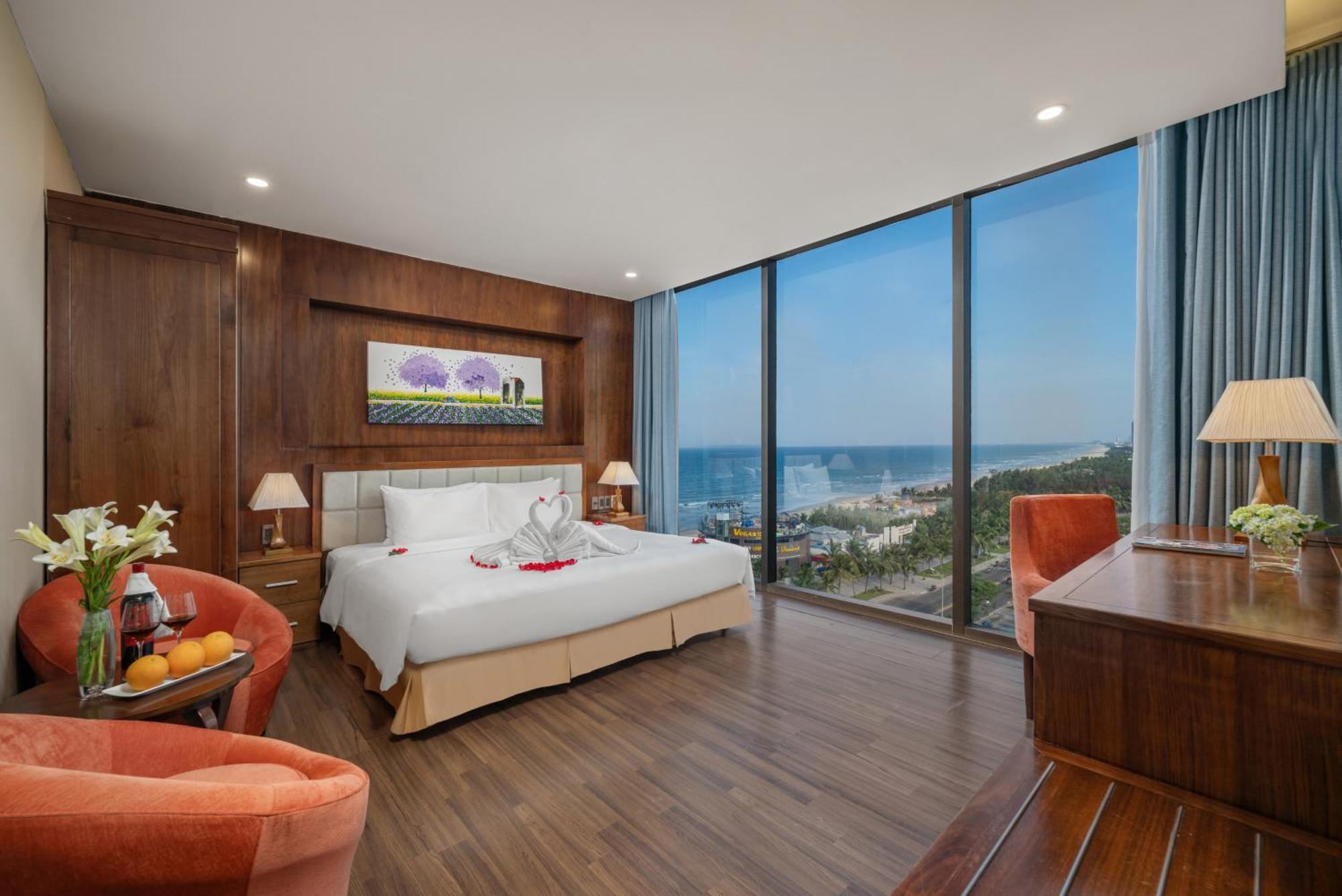 Yarra Ocean Suites Danang Екстериор снимка