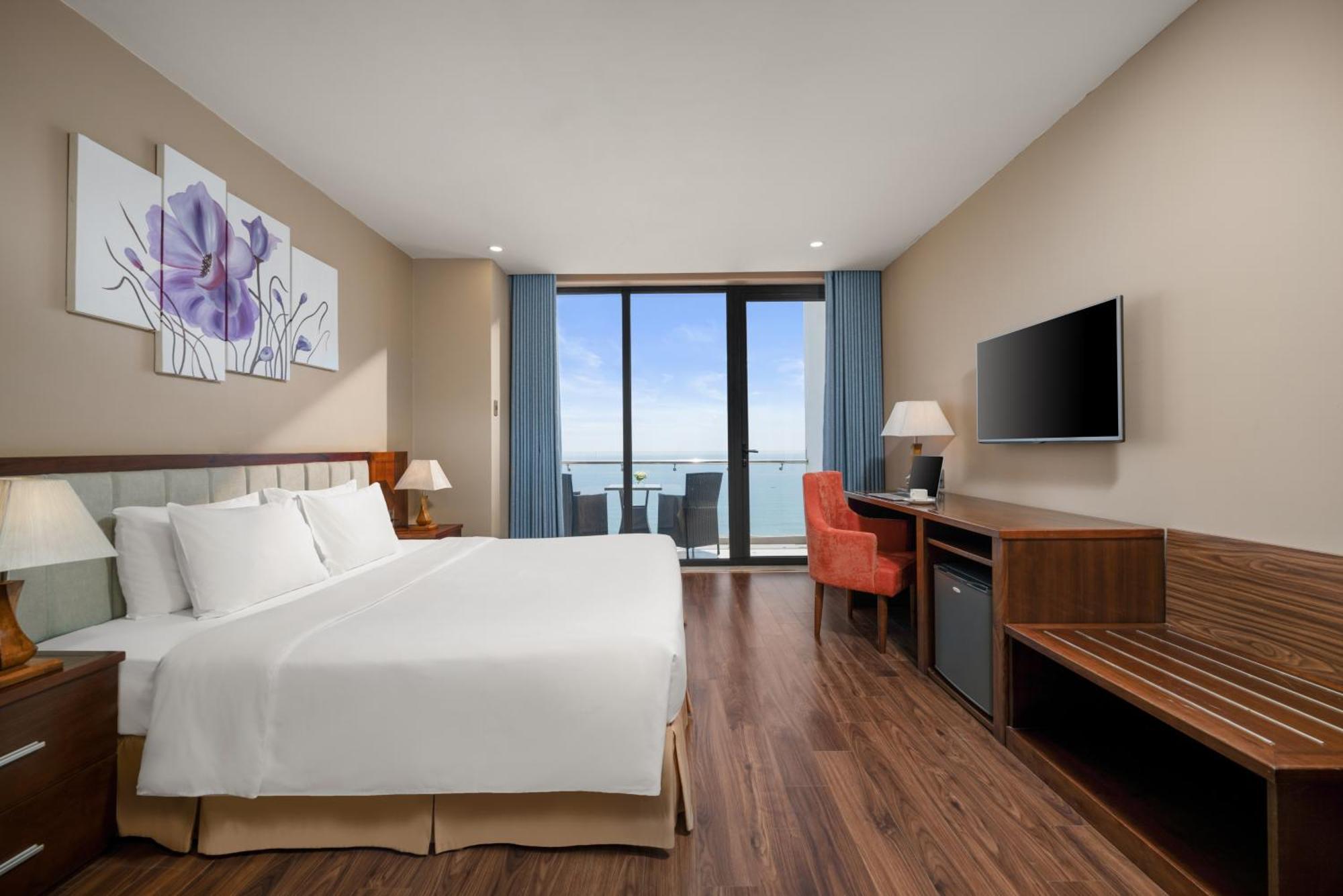 Yarra Ocean Suites Danang Екстериор снимка