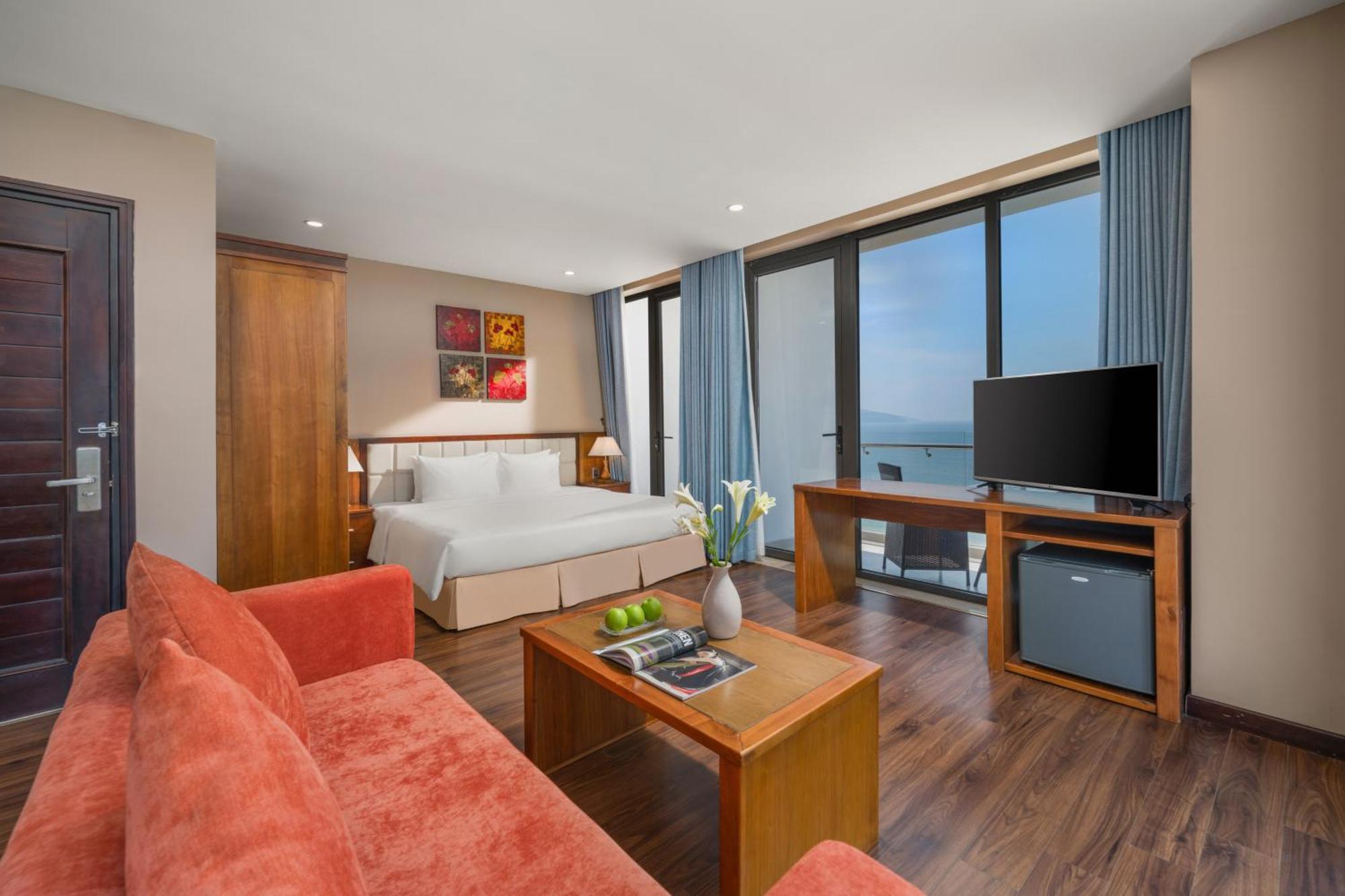 Yarra Ocean Suites Danang Екстериор снимка