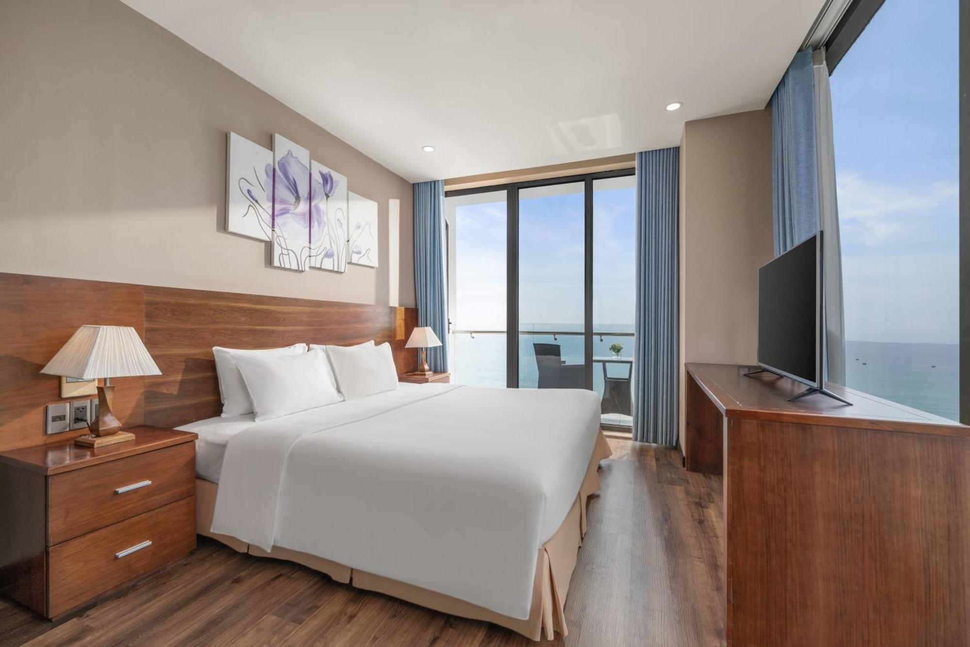 Yarra Ocean Suites Danang Екстериор снимка