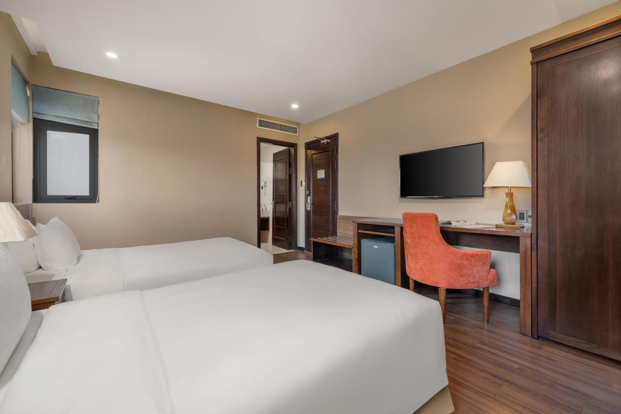 Yarra Ocean Suites Danang Екстериор снимка