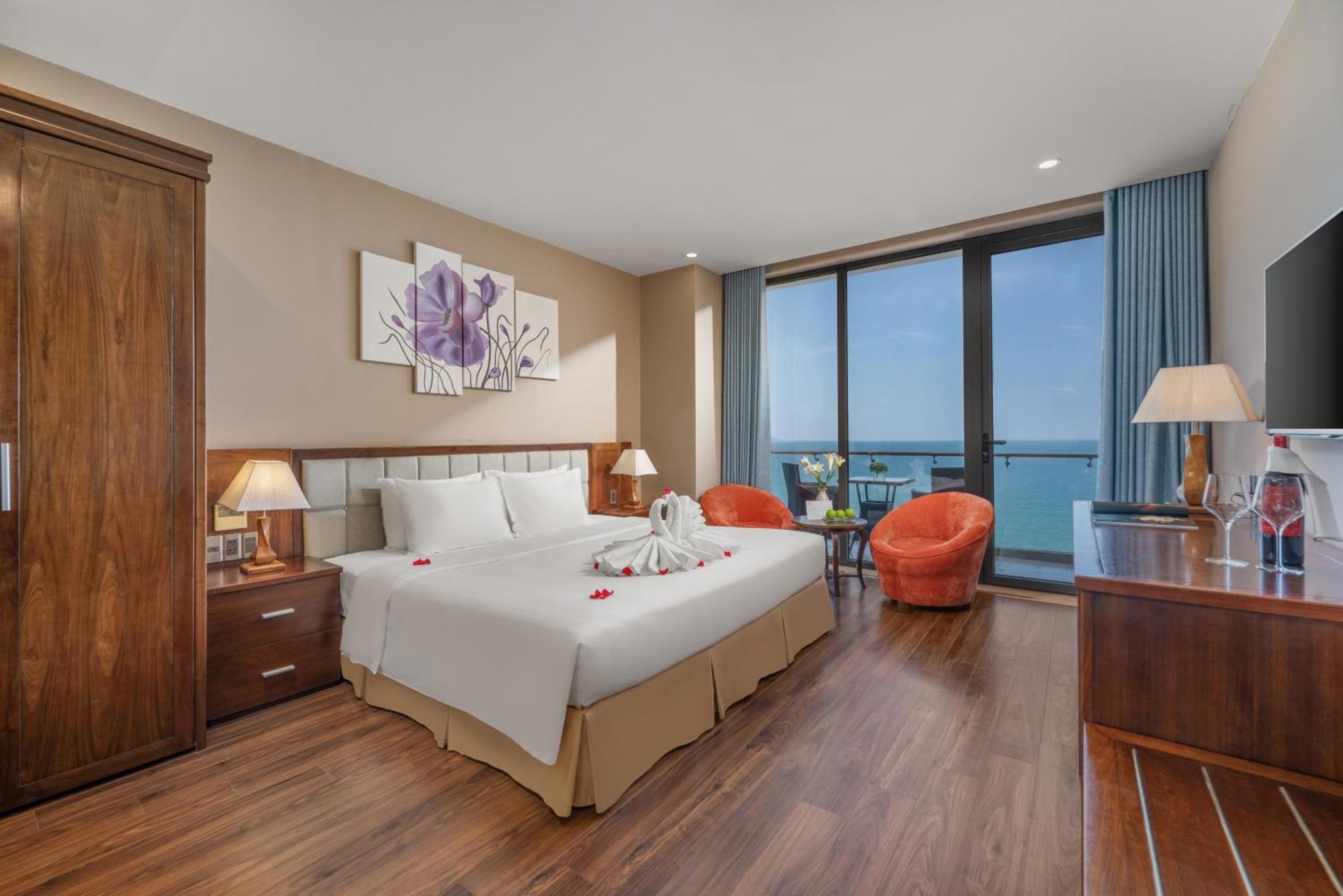 Yarra Ocean Suites Danang Екстериор снимка
