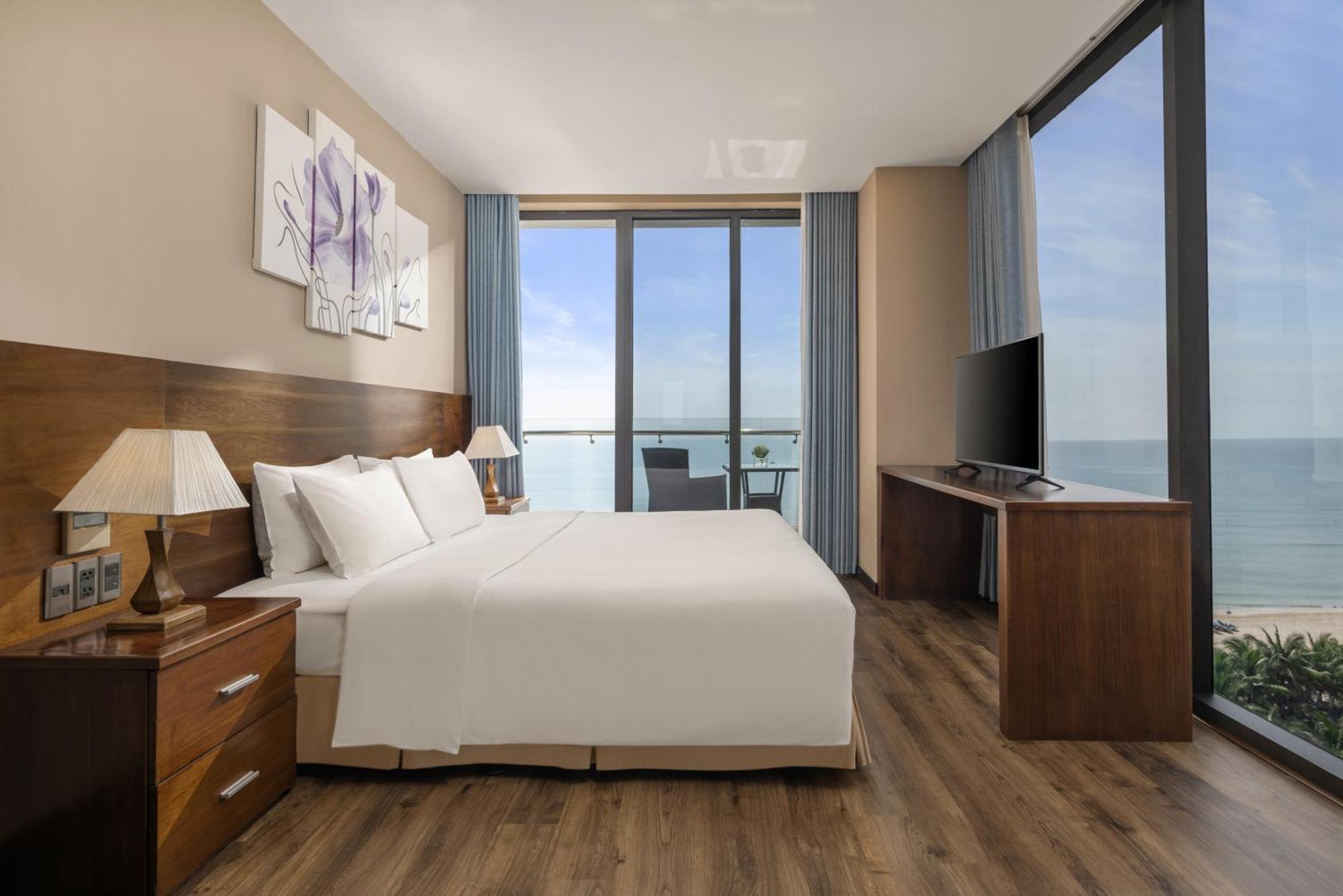 Yarra Ocean Suites Danang Екстериор снимка