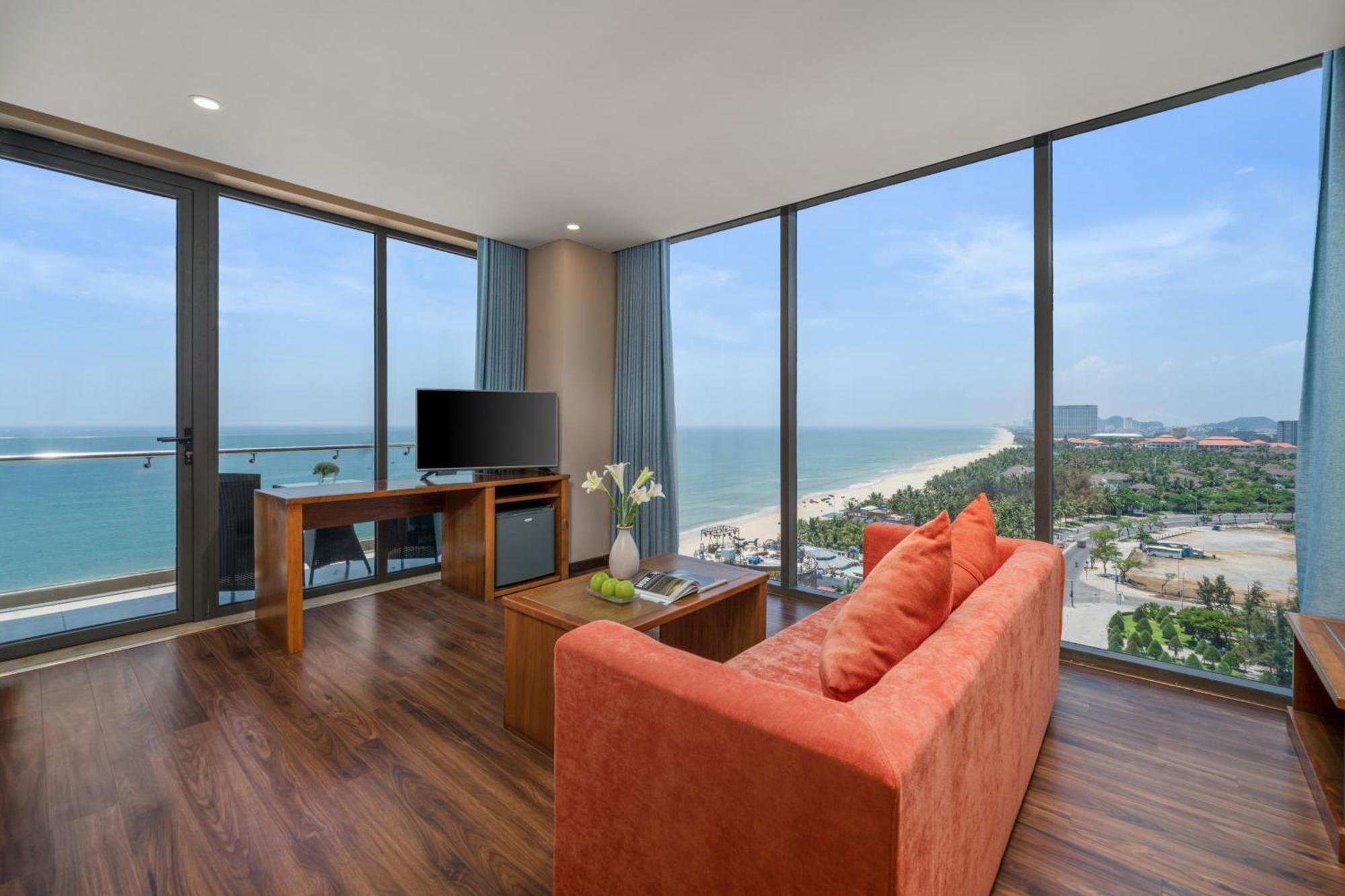 Yarra Ocean Suites Danang Екстериор снимка