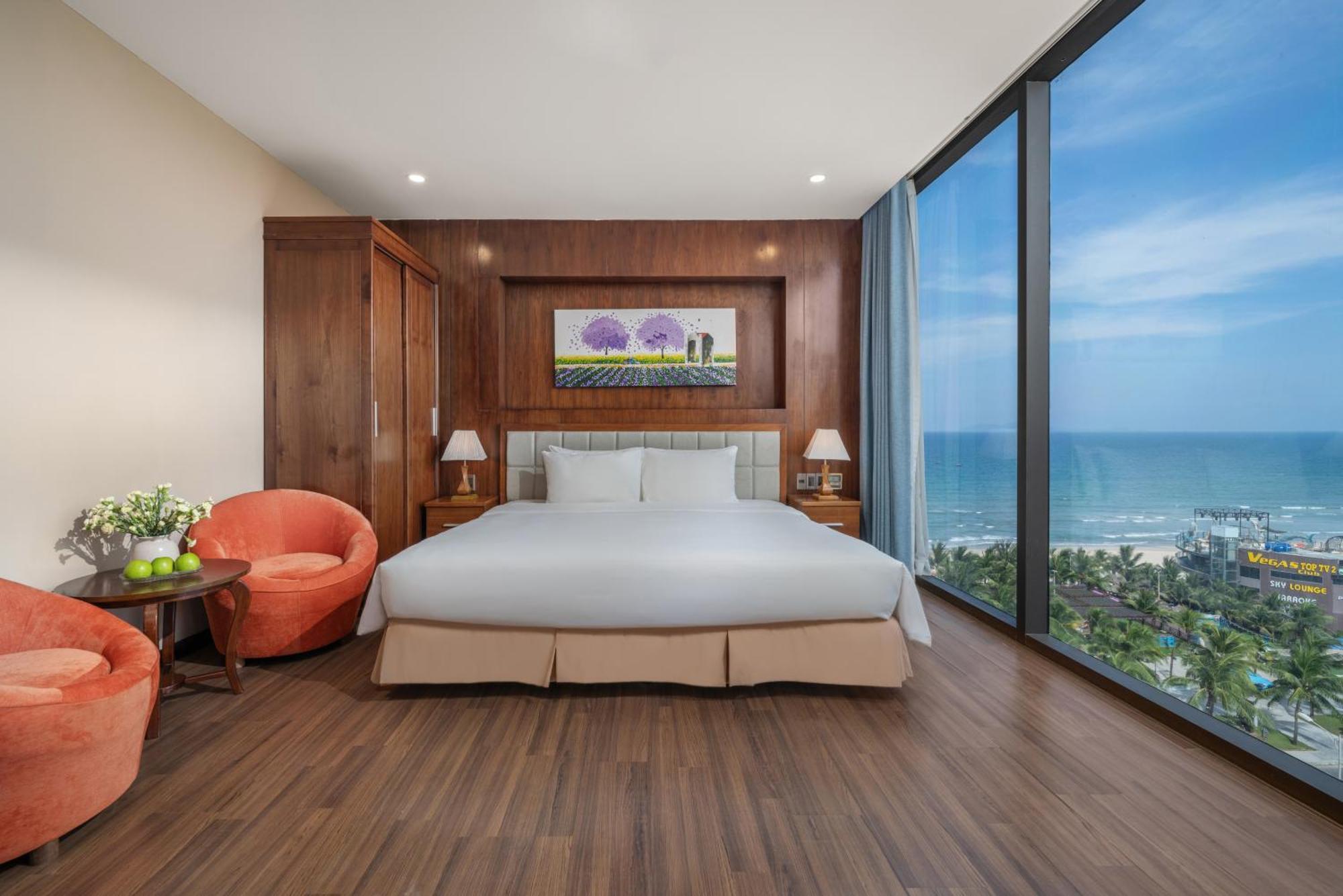 Yarra Ocean Suites Danang Екстериор снимка
