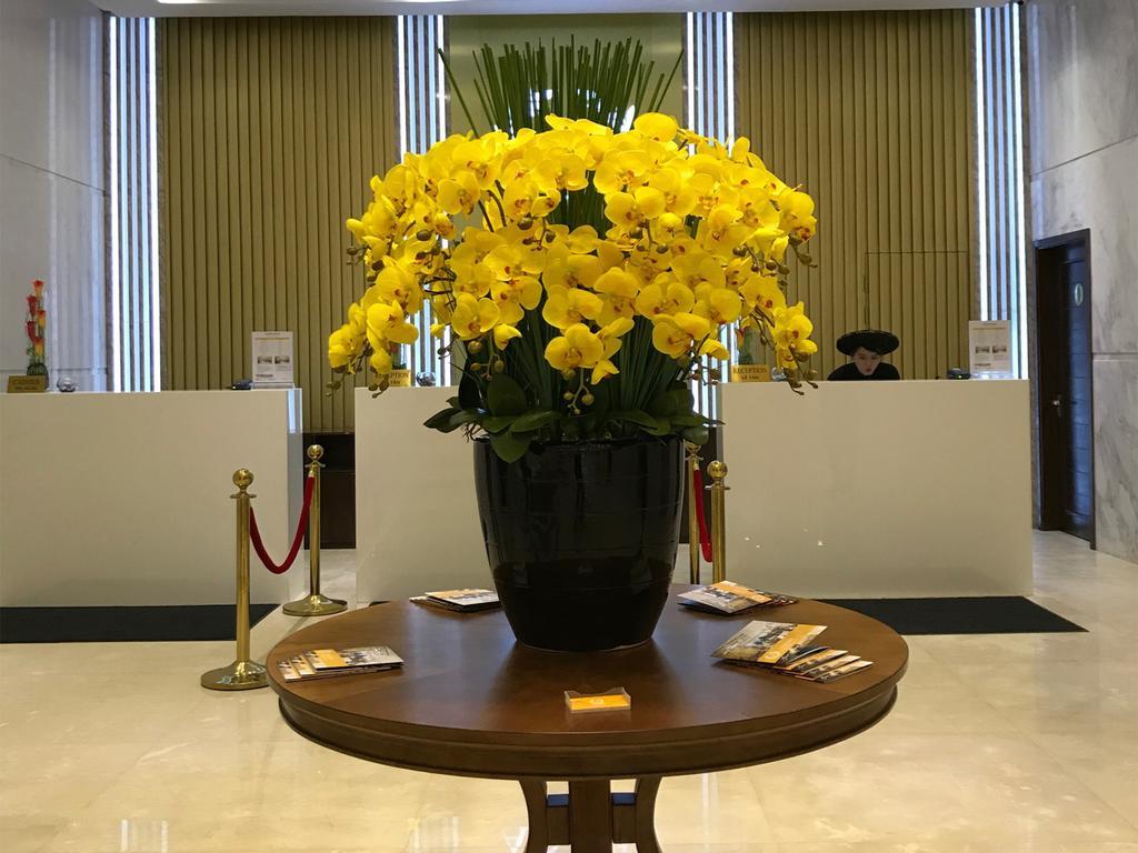 Yarra Ocean Suites Danang Екстериор снимка