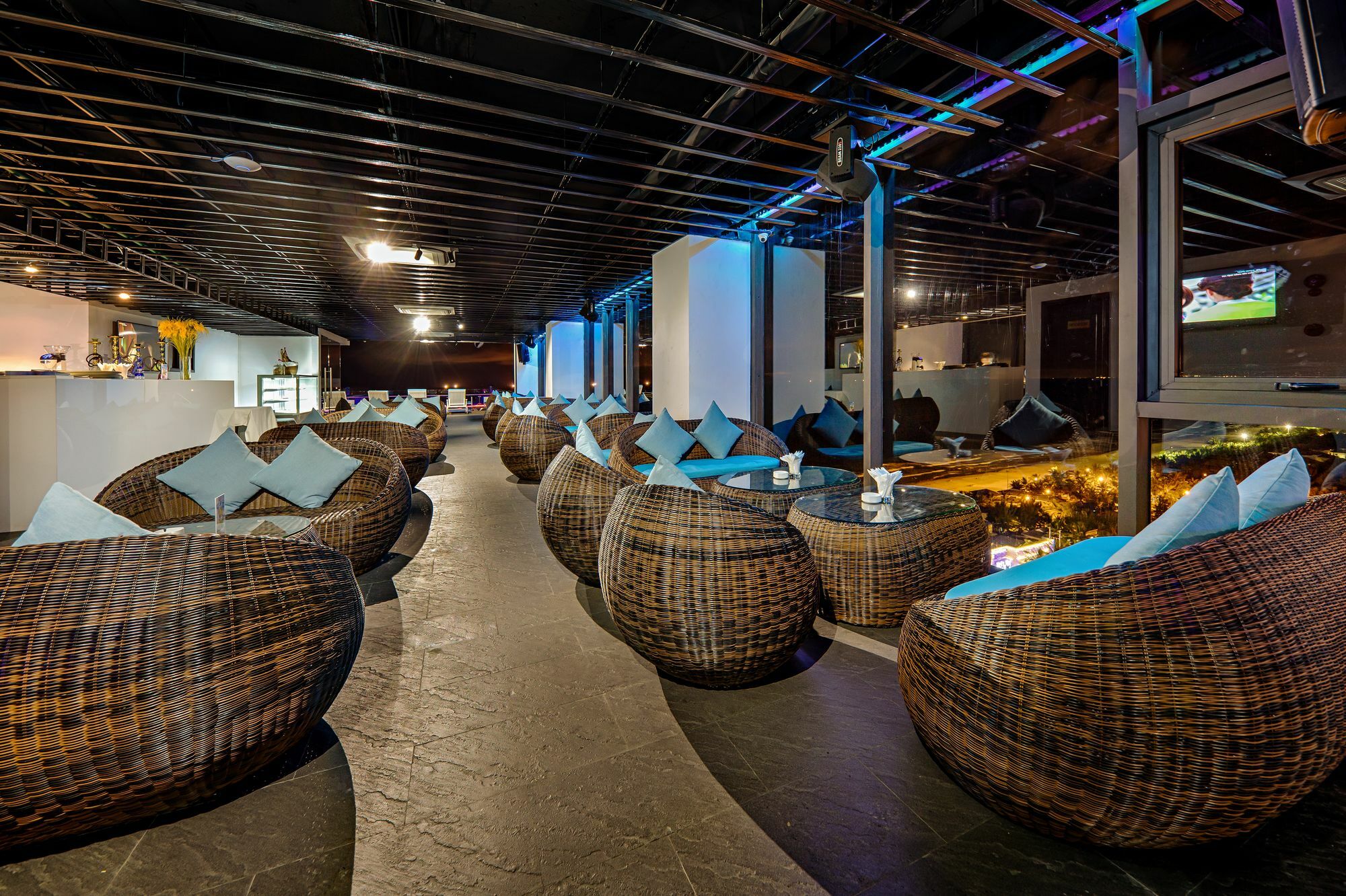 Yarra Ocean Suites Danang Екстериор снимка